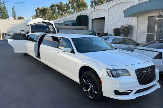 White Chrysler 300 Stretch Limousine